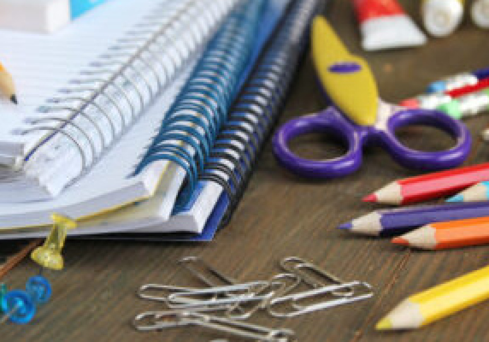Distribution de matériel scolaire